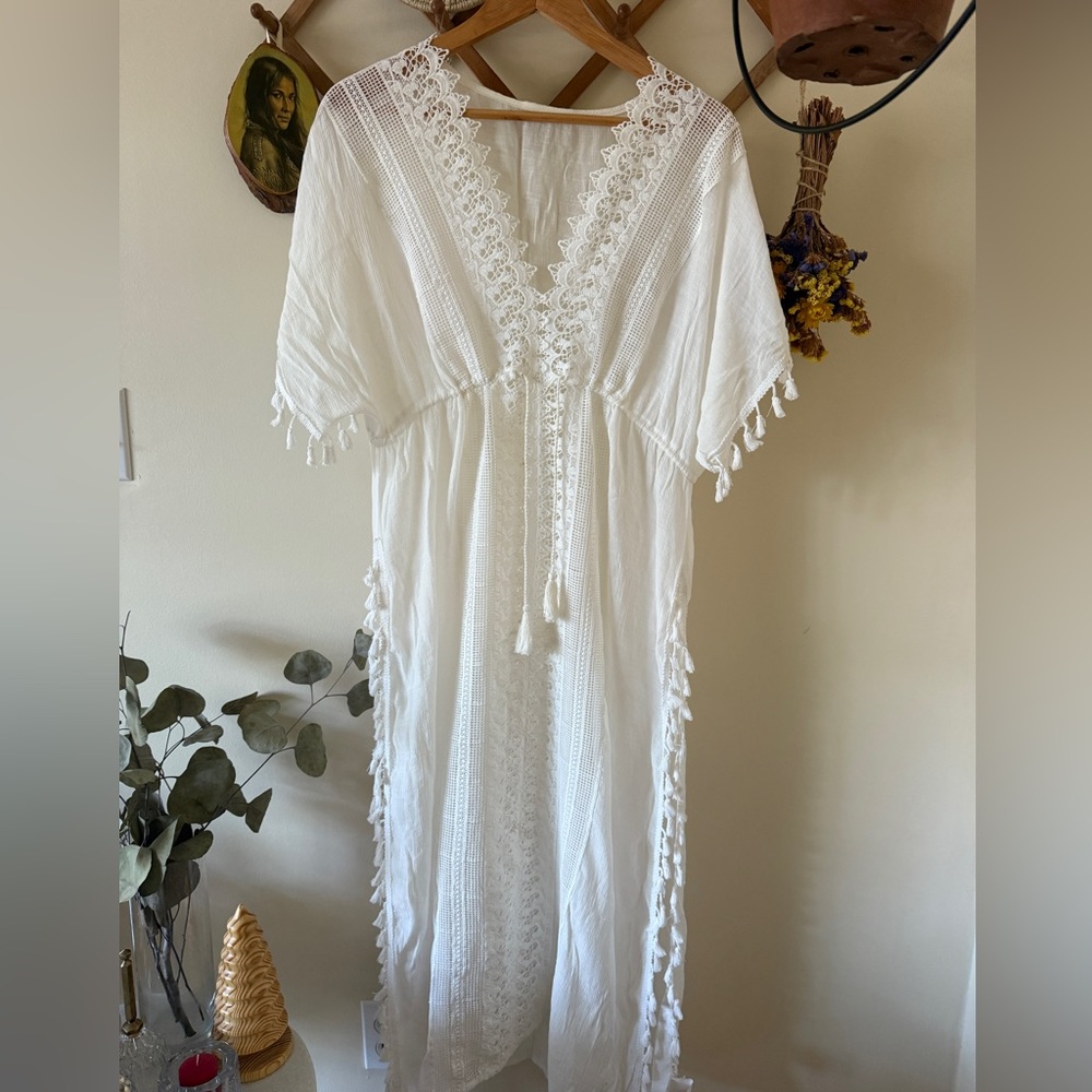 Cupshe White Lace Detail Cover-Up